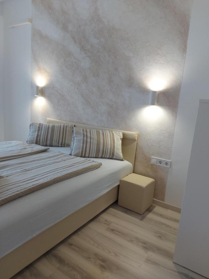 Central Lux Apartments Hajdúszoboszló Buitenkant foto
